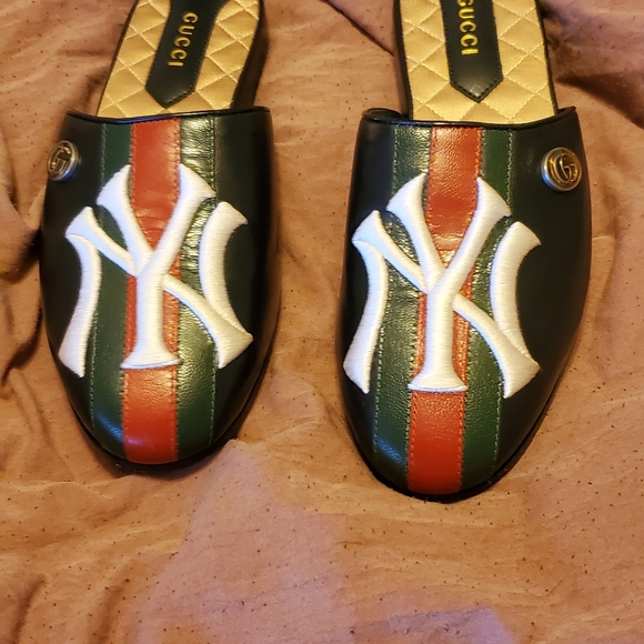 Slides - Picture 3 of 4